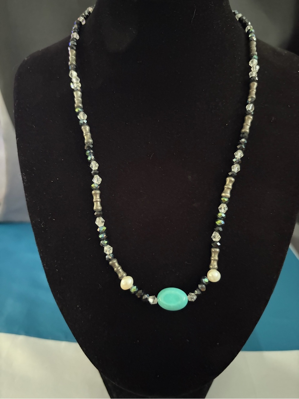 Vintage Turquoise Bead Accent Women's Necklace - Blue Green - Picture 2 of 4